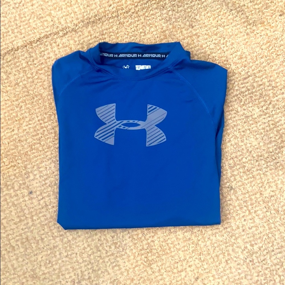 3/$25 🔥 Under Armour shirt (m)